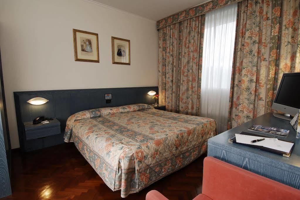 Park Hotel Ripaverde Borgo San Lorenzo Exterior foto